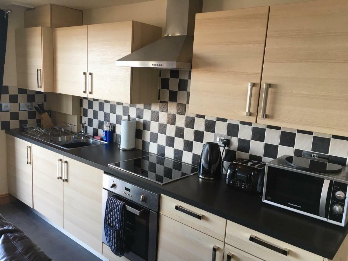 Crud Yr Awel Apartment Y Felinheli ภายนอก รูปภาพ